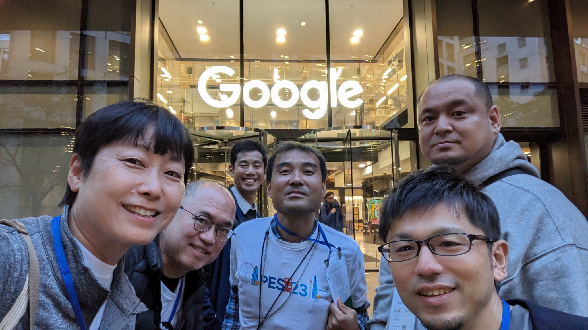 Product Expert Hiroko with other fellow Product Experts